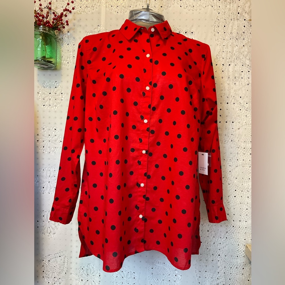 Crown & Ivy Women’s 2X Curvy Red/Black Dots Blouse NWT Tunic Length Long Sleeves